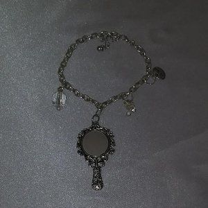Beauty Theme Bracelet - Silver